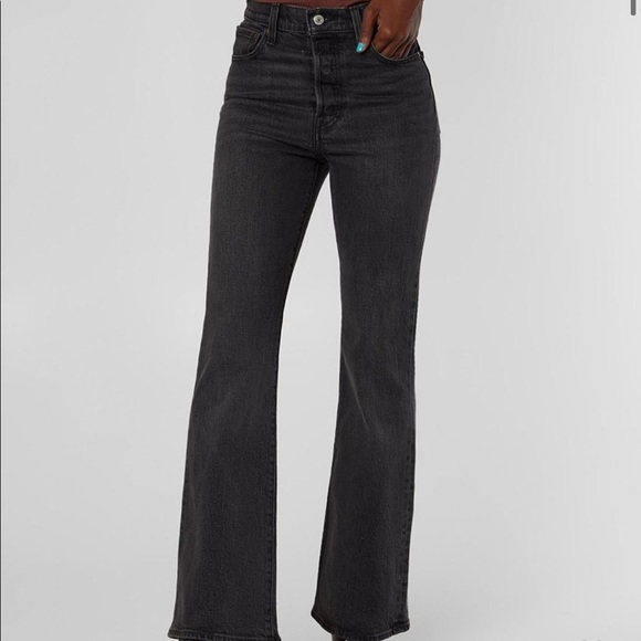 Levi’s Ribcage Flare You only live Twice Jeans - Picture 8 of 12